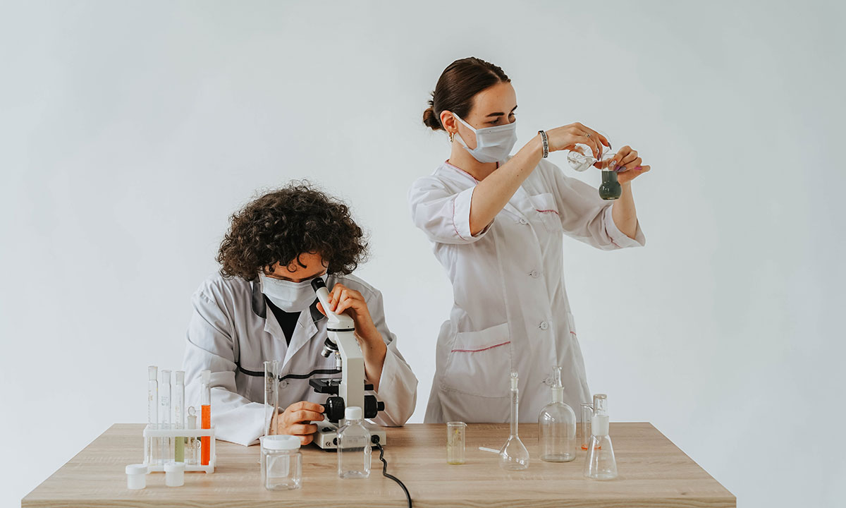 normas de un laboratorio quimico