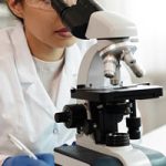usos y función del microscopio en el laboratorio