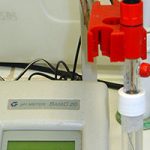 instrumentos de laboratorio para acidos y bases